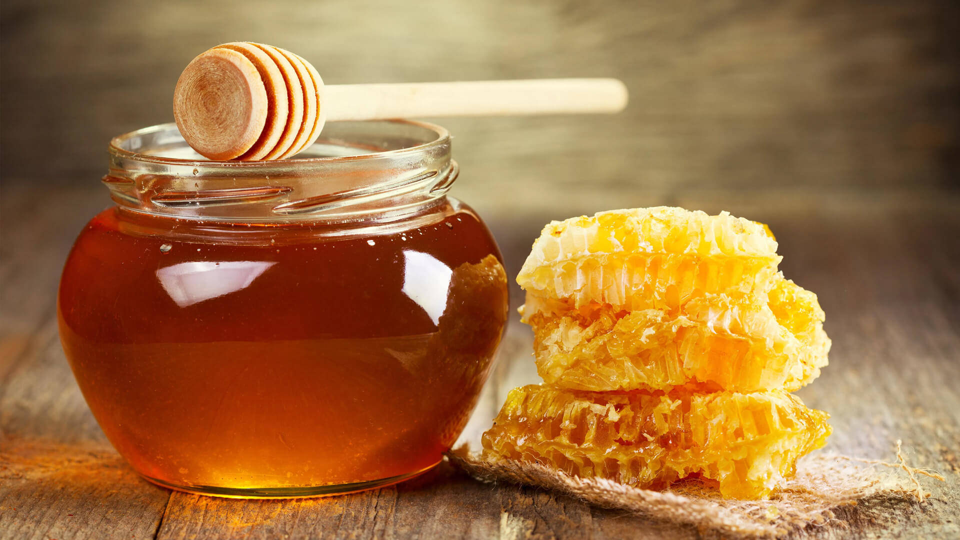 raw honey benefits for skin